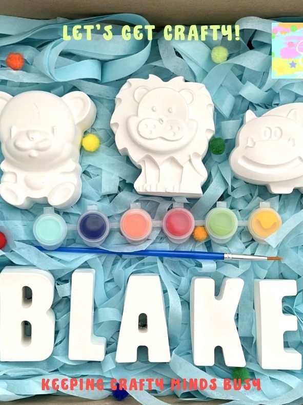 A lion, hippo, and a bear plaster of Paris mould, six paints .